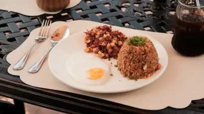 BREAKFAST_MEAL_OUTSIDE_SHOTS_002
