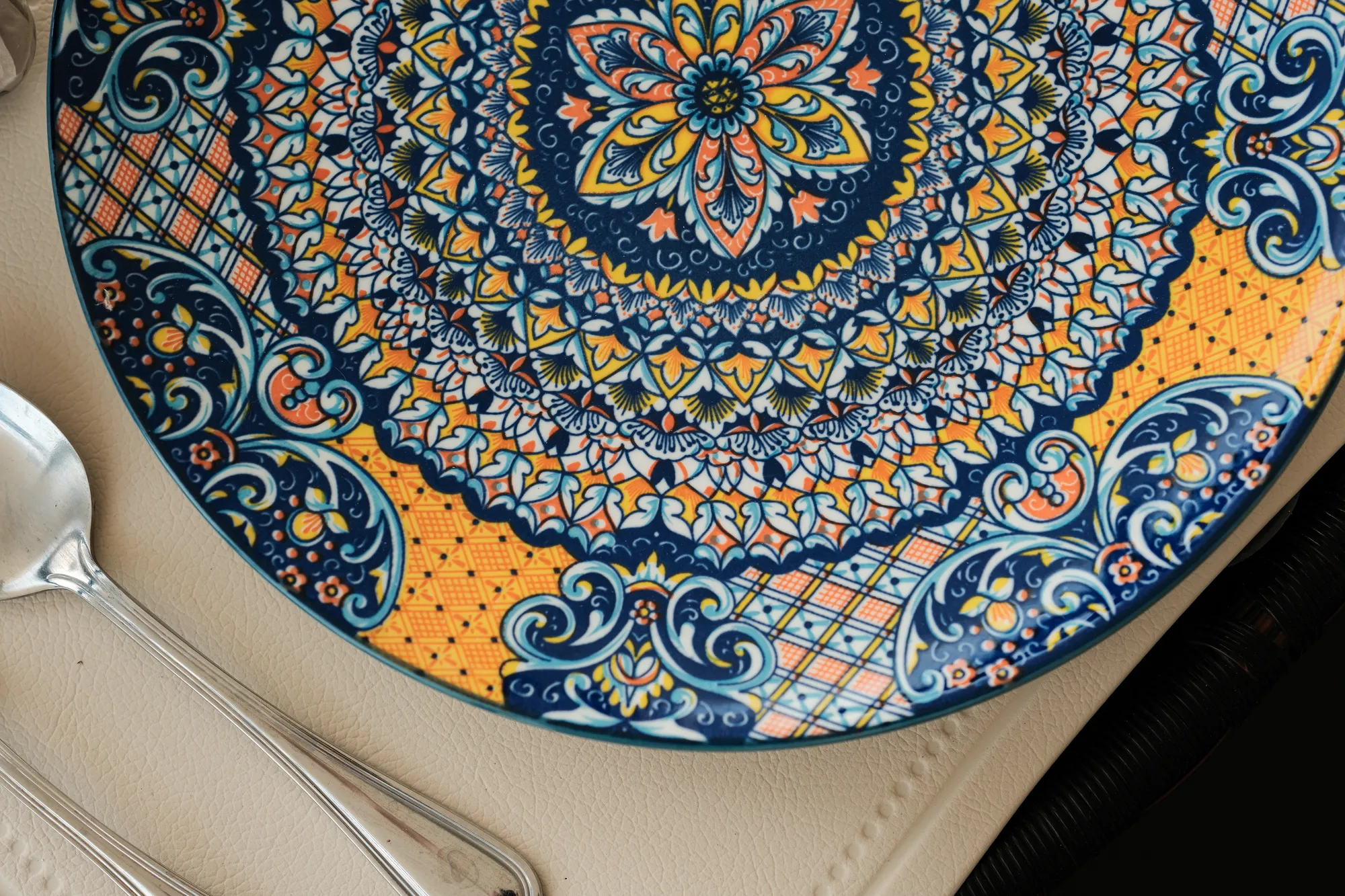 Teaser of Merry Plates